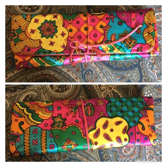 Vintage Travel Vanity Kit - Picture 2 of 8